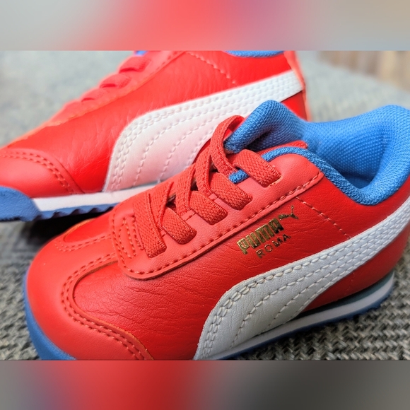 NWOT Puma Baby Sneakers Size 4C - Picture 1 of 7